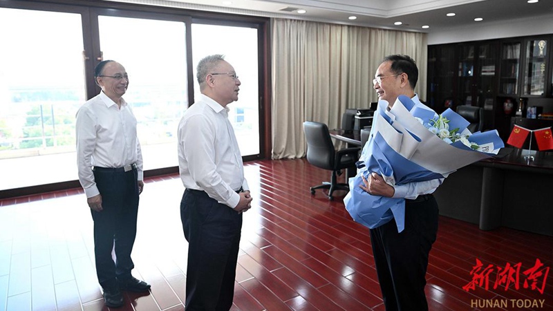 湖南省委書記沈曉明走訪慰問(wèn)中金裝備天使投資人易小剛